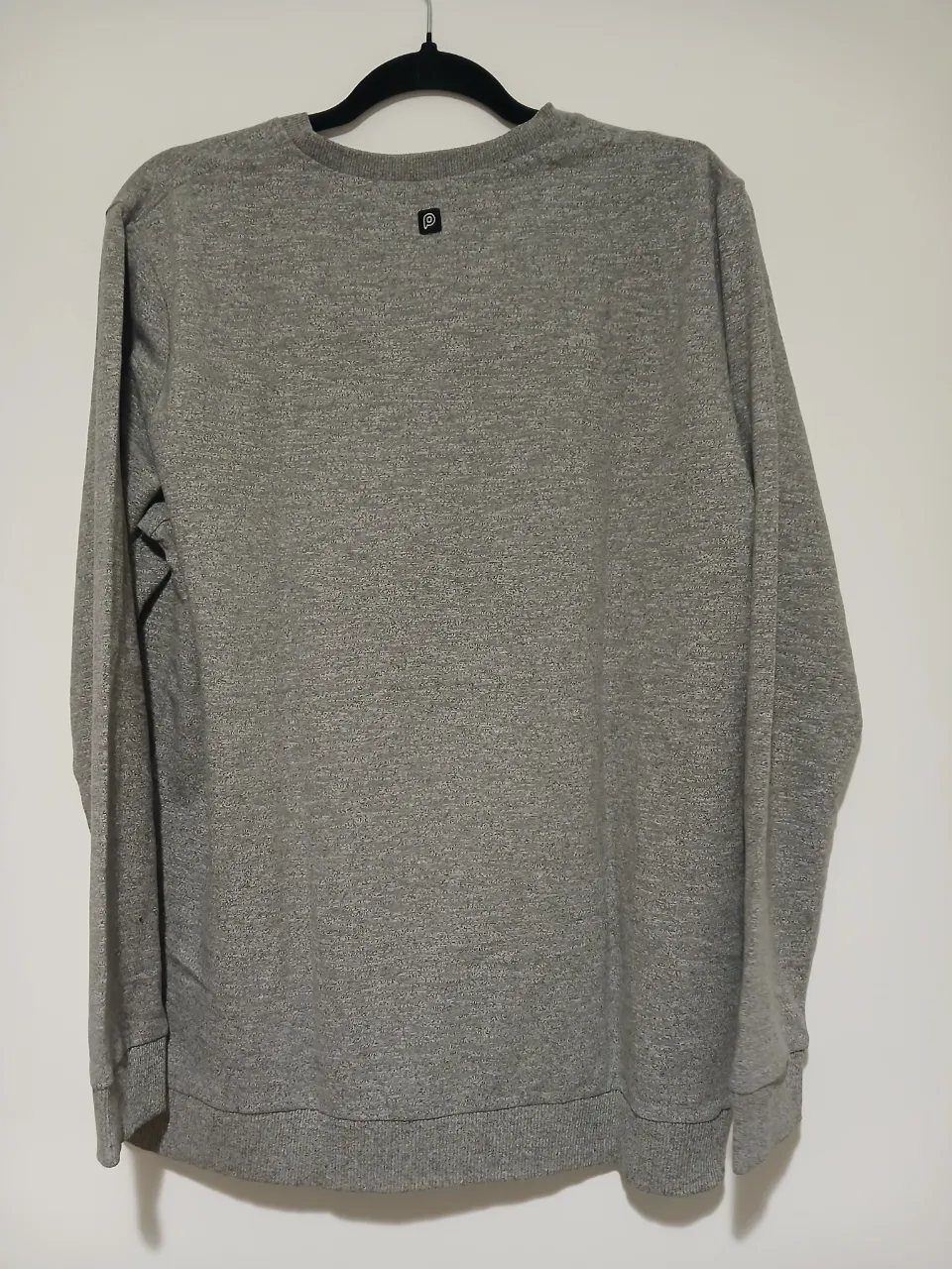 Sweater Prototype - imagen 2