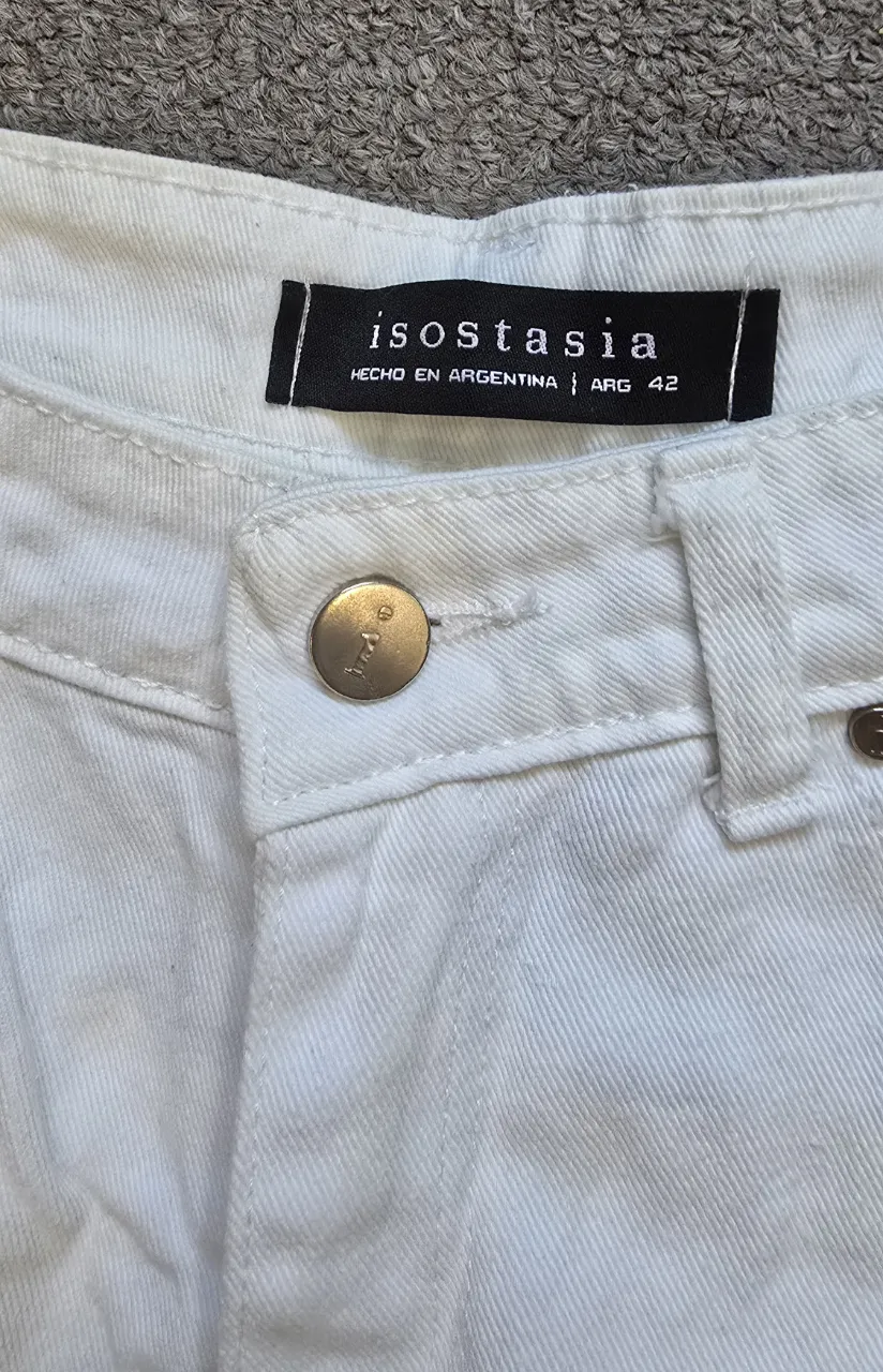 Short Isostasia - imagen 3