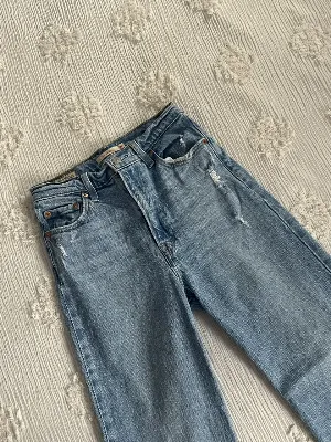 Levi's