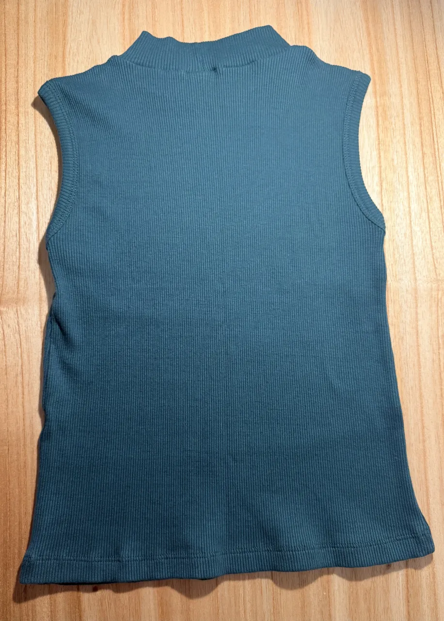 Remera Zara - Vista 2