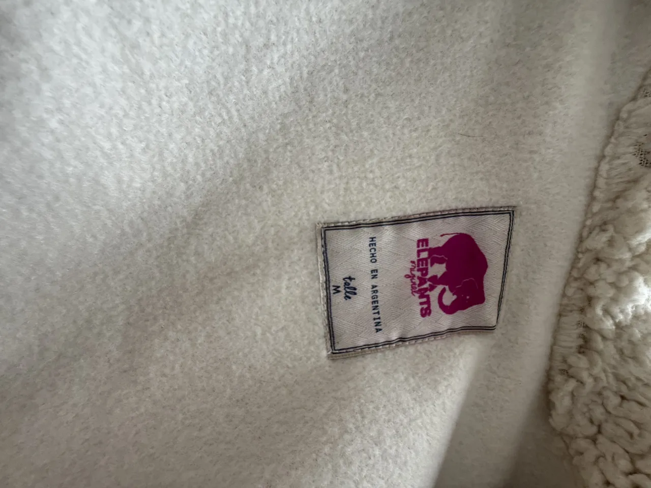 Campera ELEPANTS - imagen 2