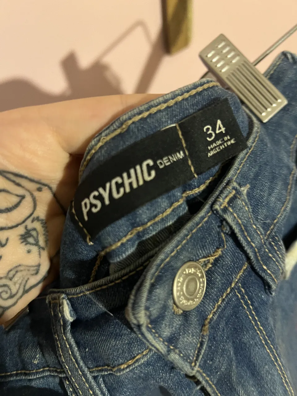 Short PSYCHIC - imagen 3