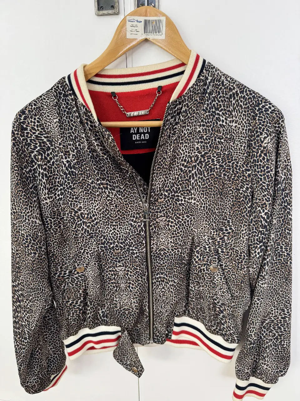 Campera Ay Not Dead - imagen 1