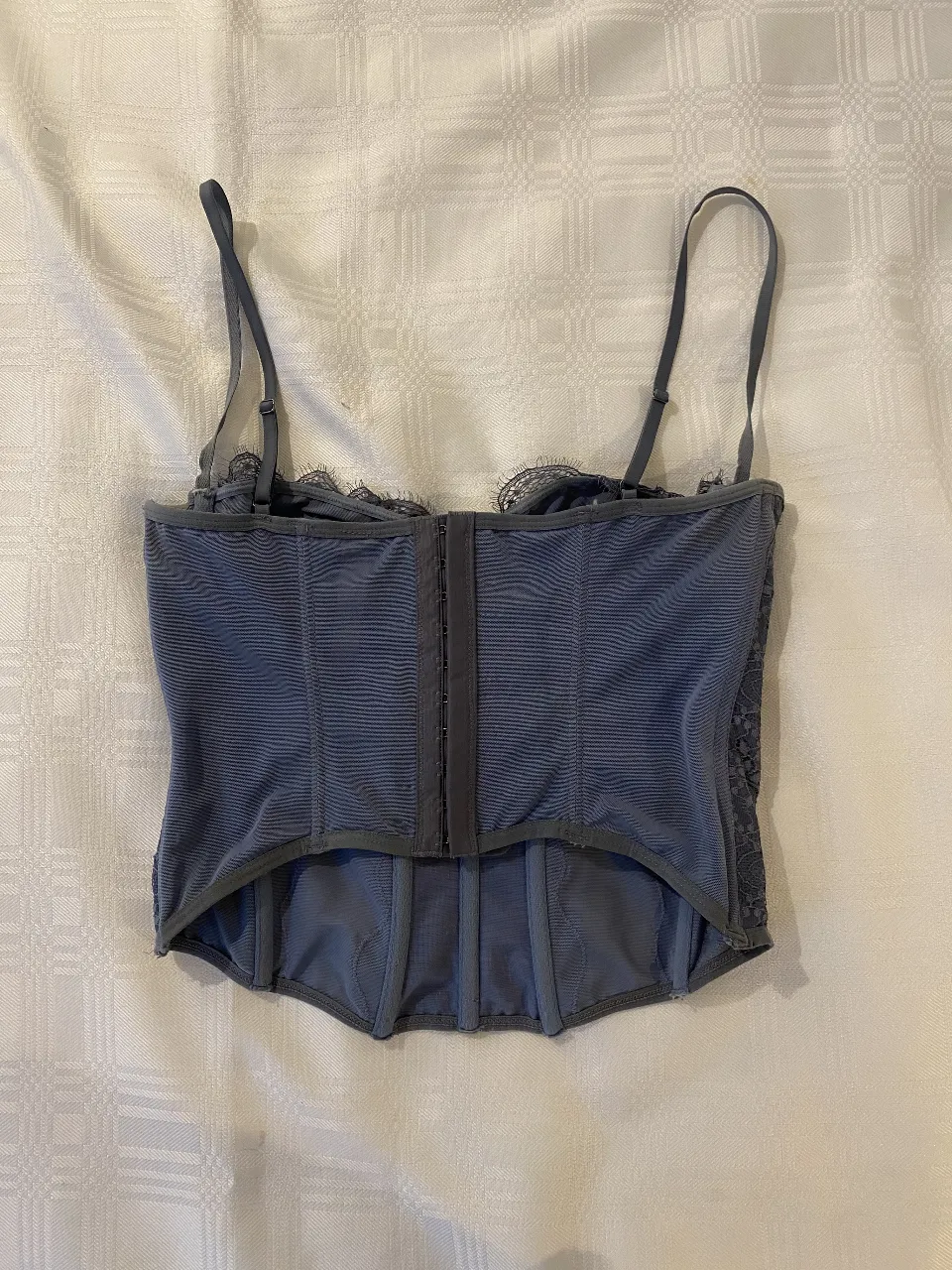 Corpiño Urban Outfitters - imagen 2