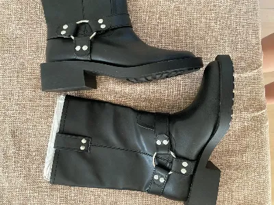 Zara Woman