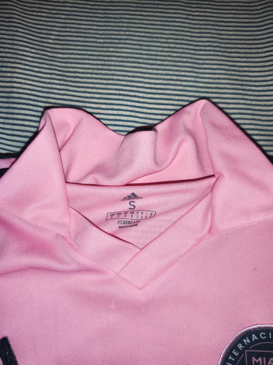 Camiseta adidas - Vista 2