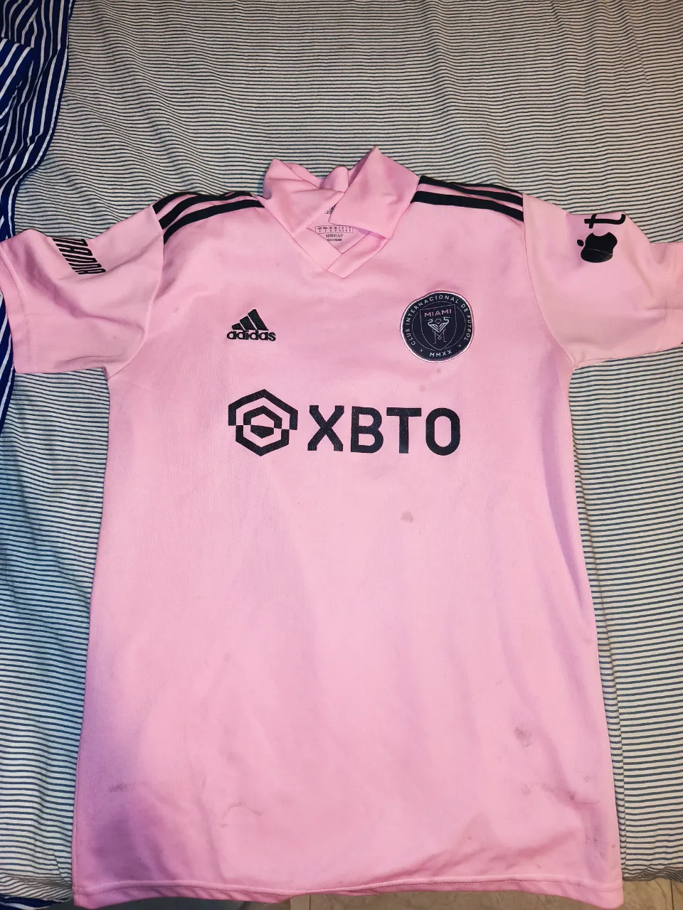 Camiseta adidas