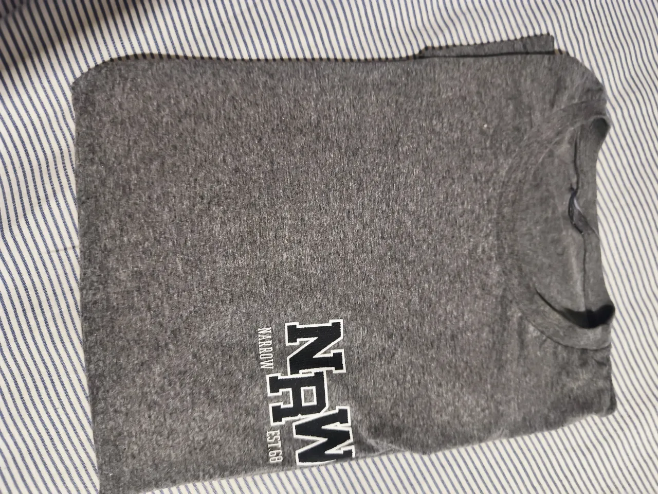 Remera Narrow - imagen 1