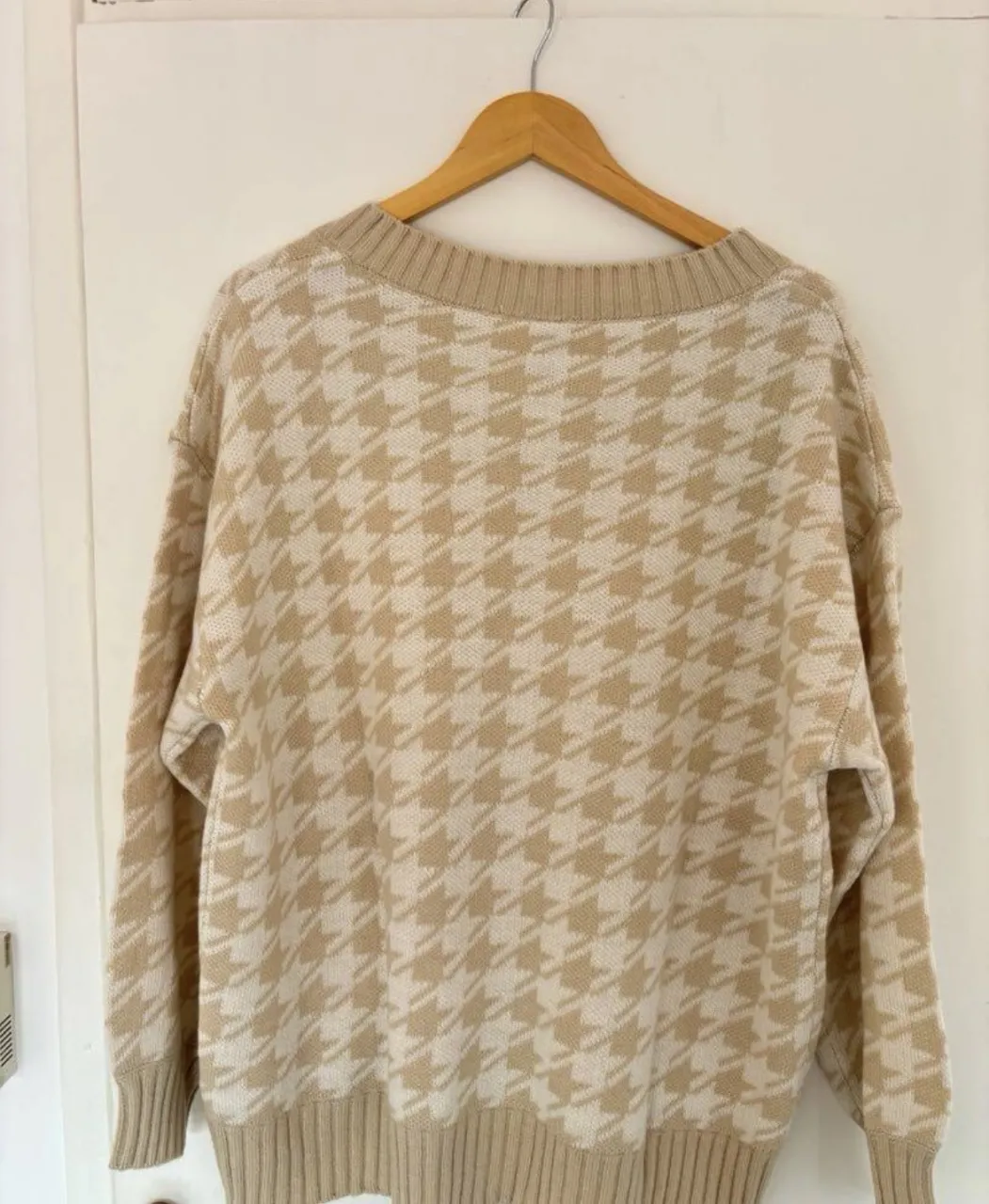 Sweater Divided - imagen 3