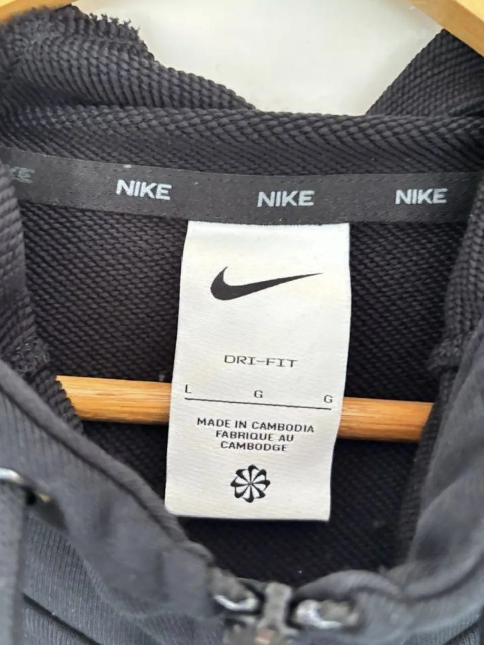 Buzo Nike - Vista 3