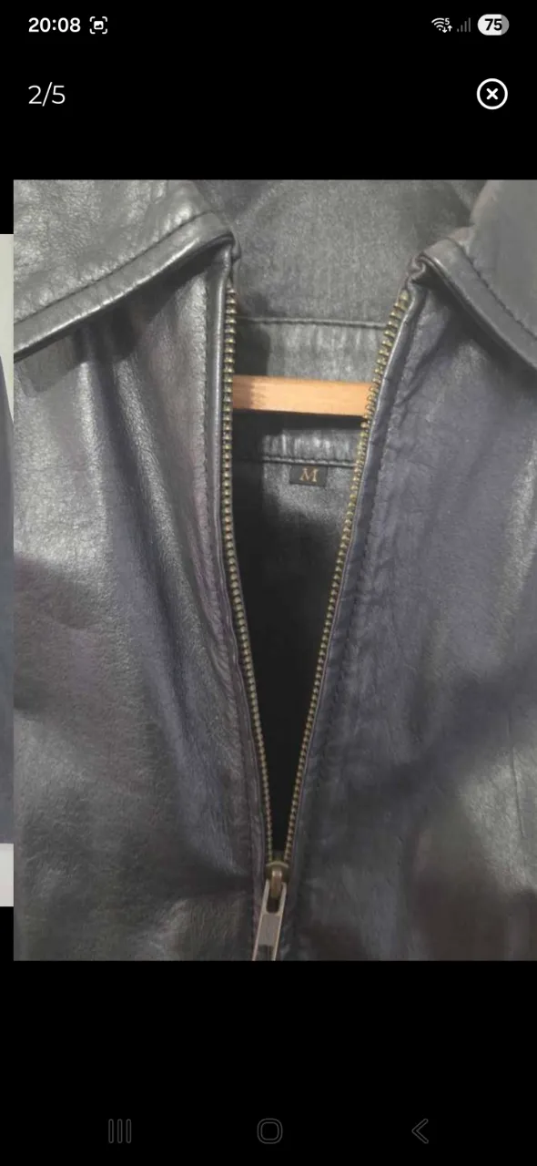 Campera A ≠ - Vista 2
