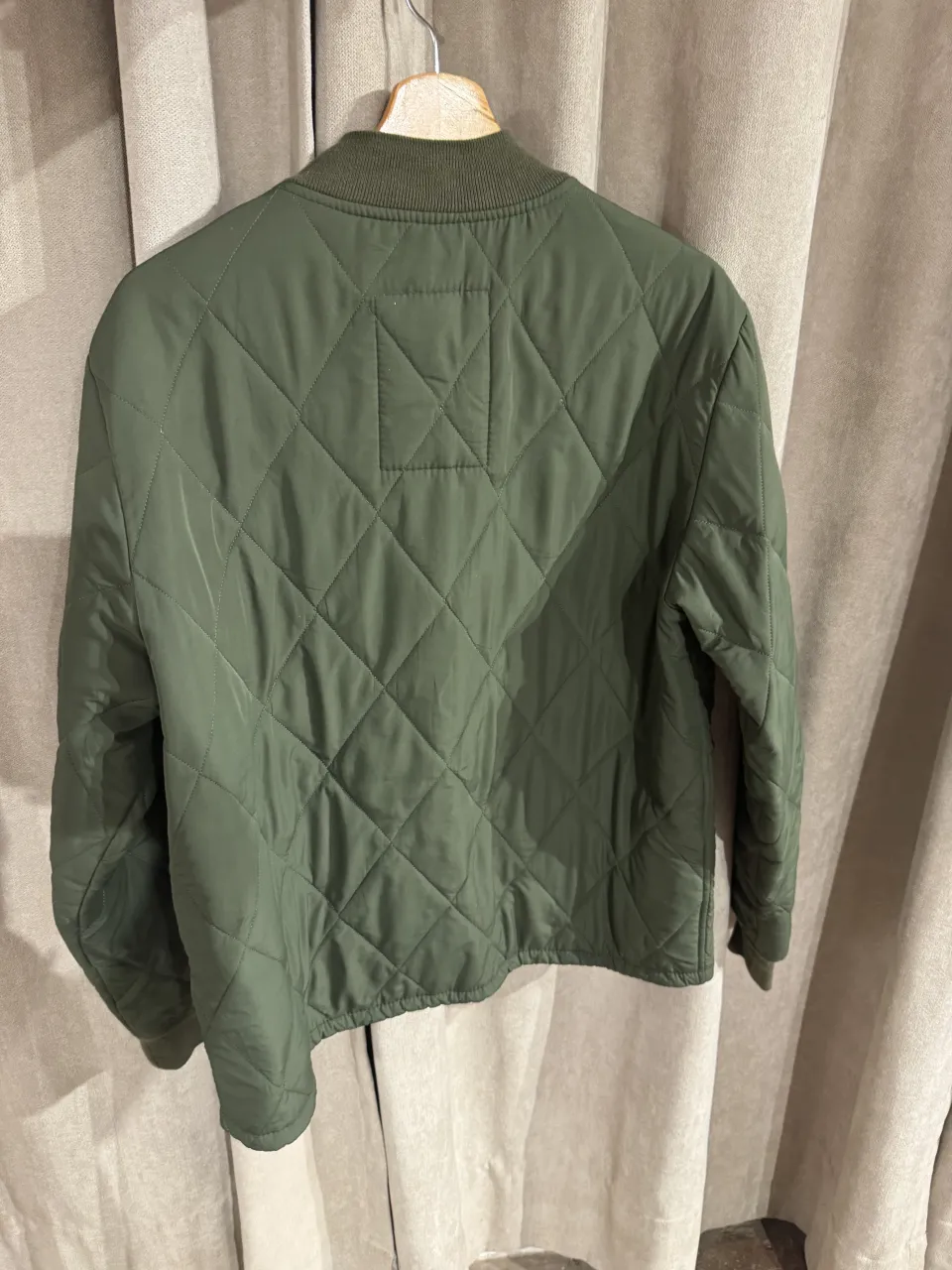 Campera REVOLVER - Vista 2