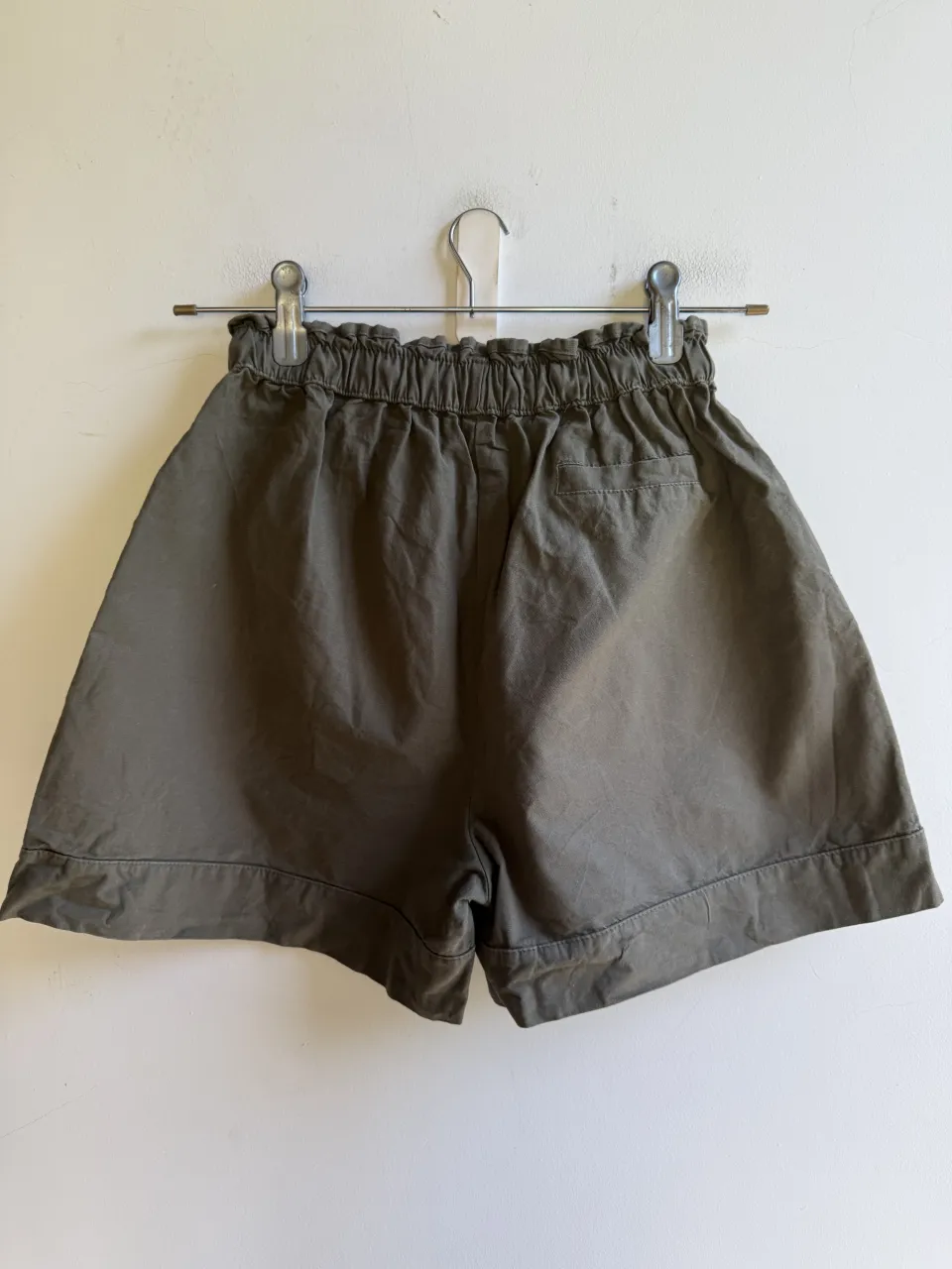 Short Sin marca - Vista 3