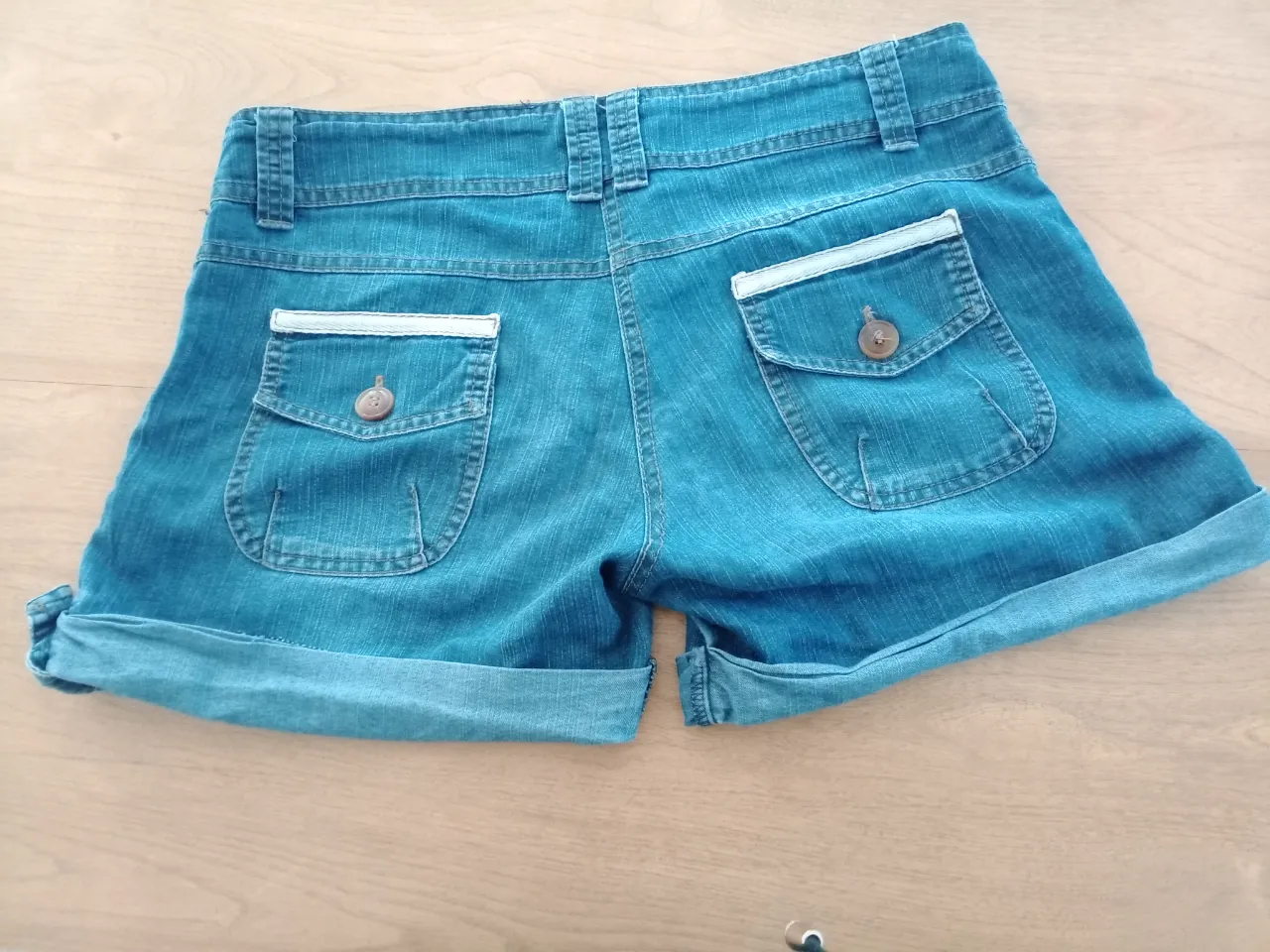 Short Kamkyl - imagen 3