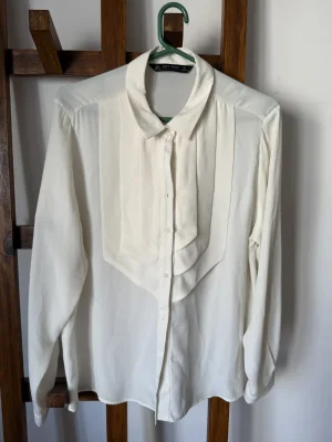 Zara Basic