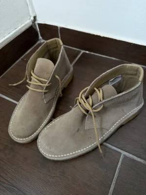 Kickers