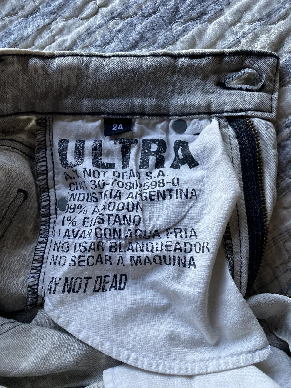 Jean Ay Not Dead - imagen 4