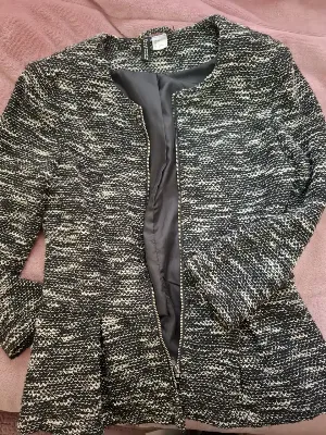 H&M