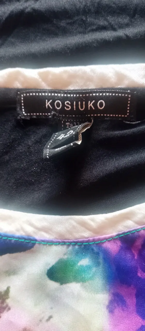 Remera Kosiuko - Vista 3