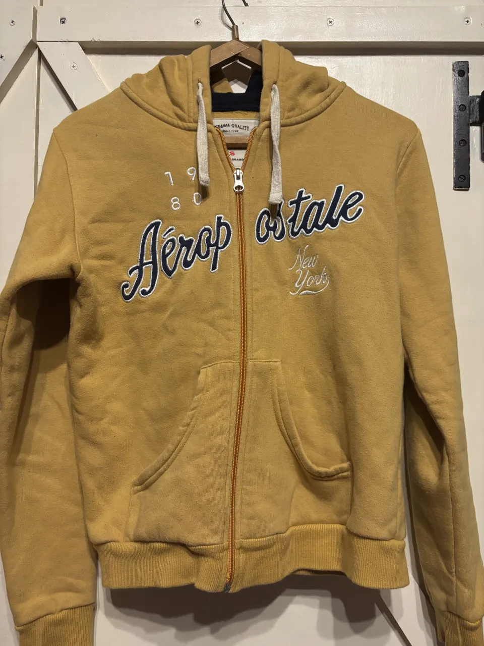 Buzo Aéropostale - imagen 1
