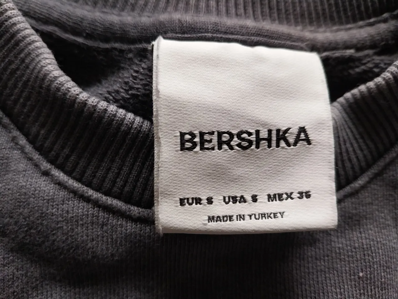 Buzo Bershka - Vista 2