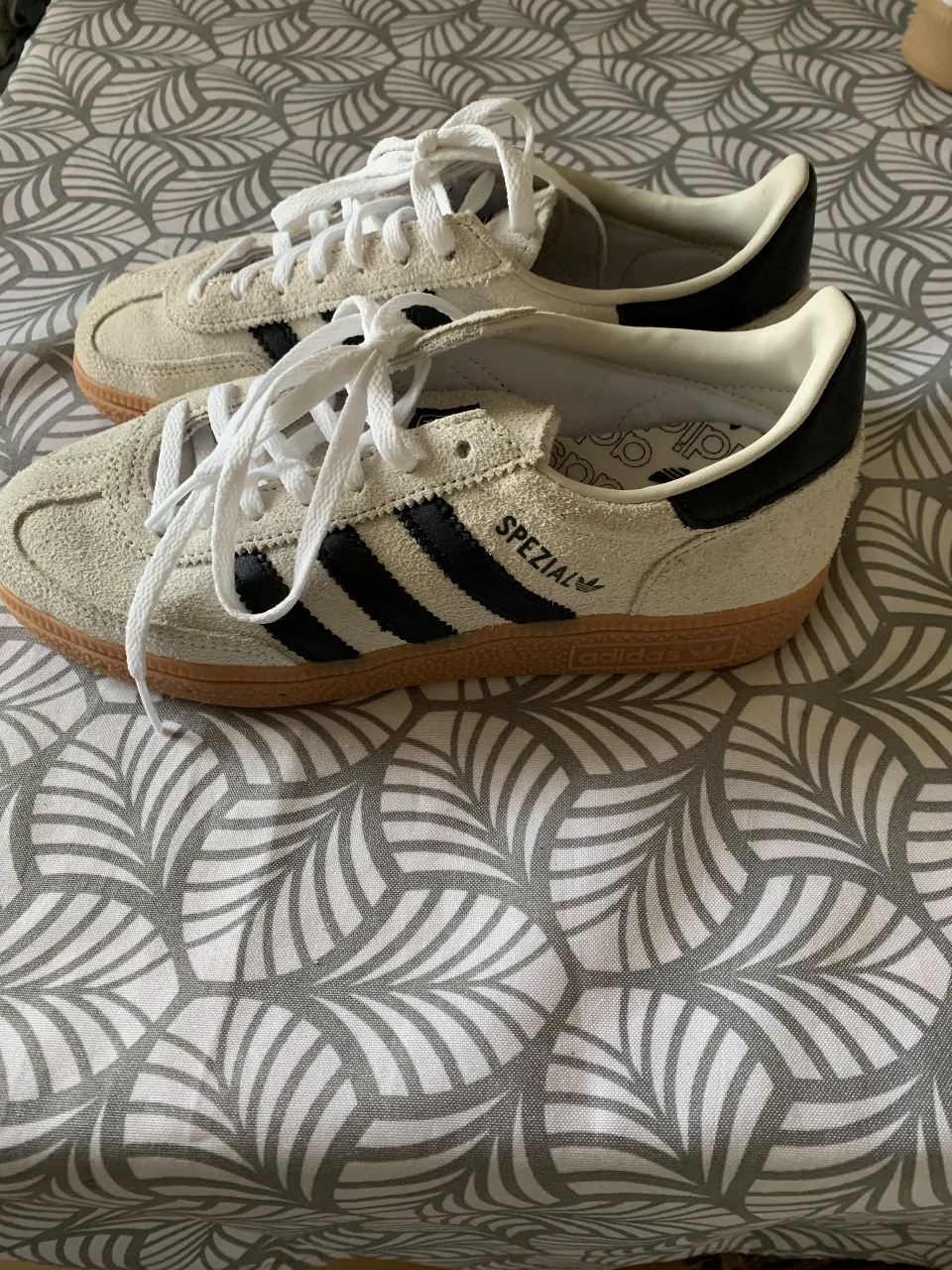 Zapatillas adidas - imagen 2