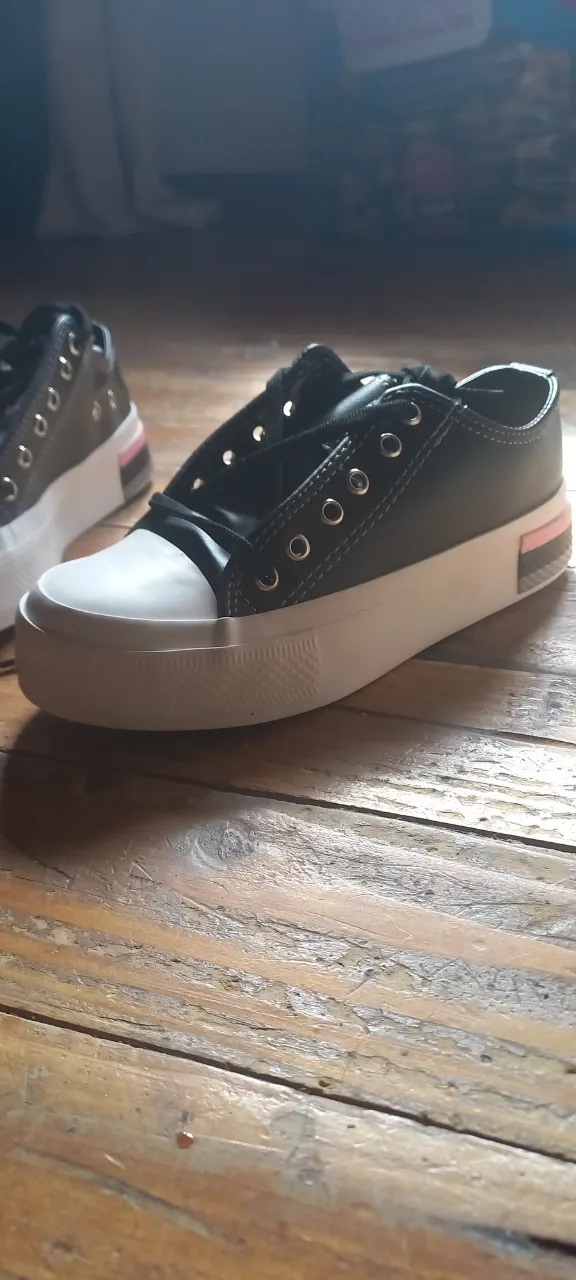 Zapatillas A ≠ - imagen 1
