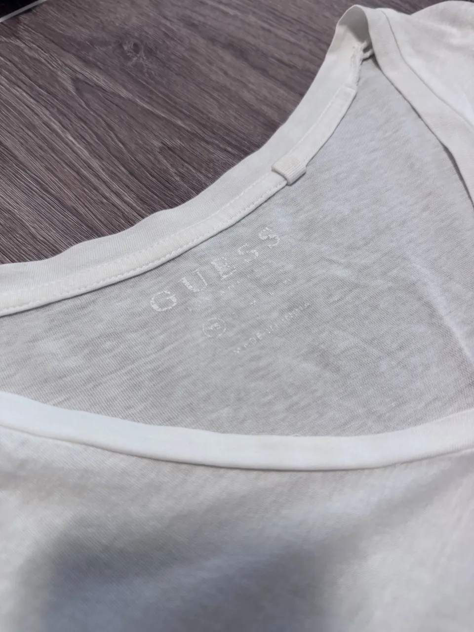 Remera GUESS - imagen 3