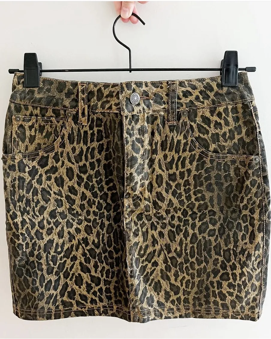 Pollera Ay Not Dead - imagen 1