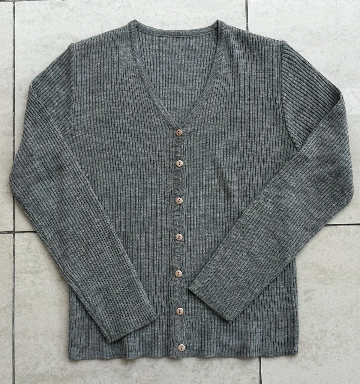 Cardigan A ≠