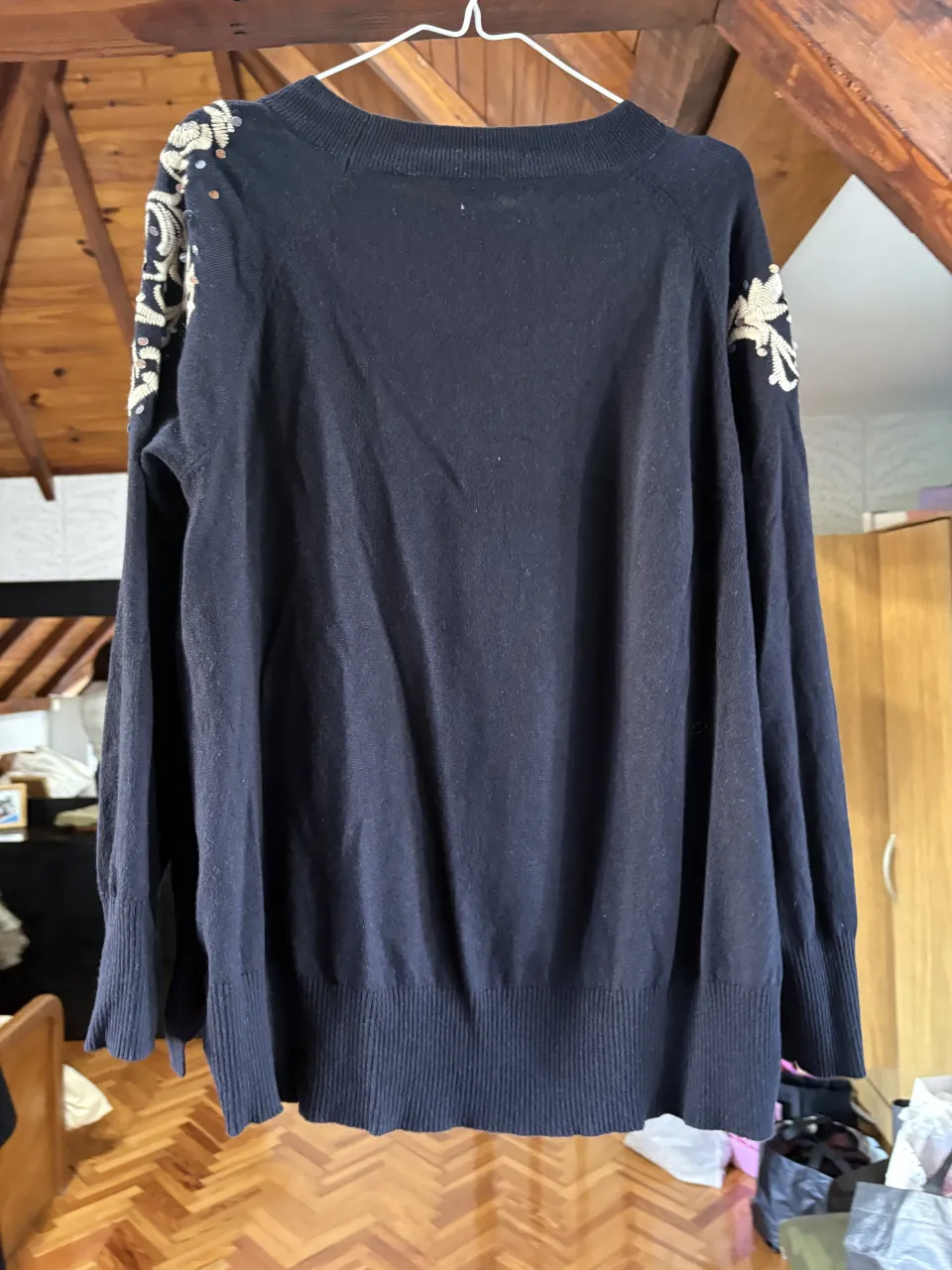 Sweater Basement - imagen 3