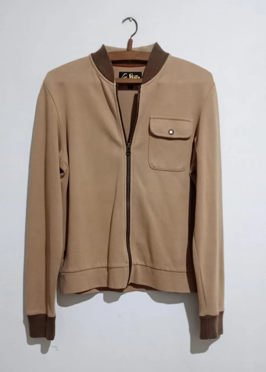 Campera A ≠ - imagen 1