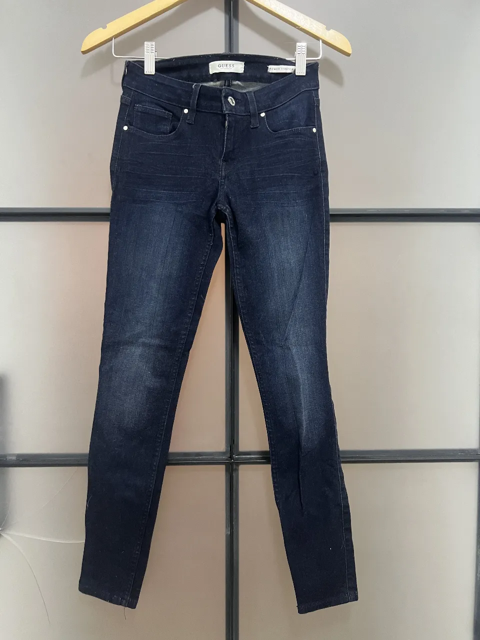 Jean GUESS