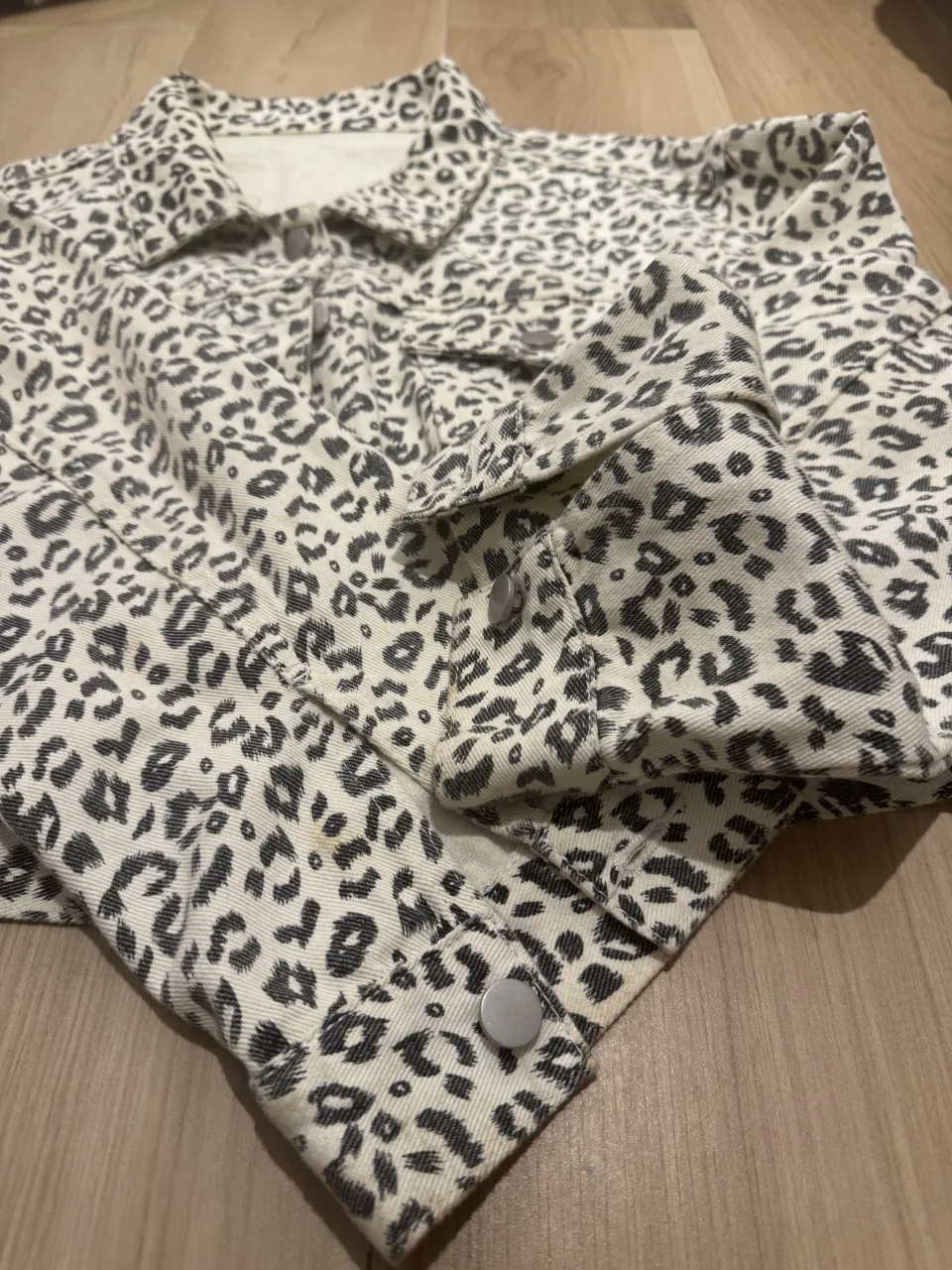 Campera Shein - imagen 4