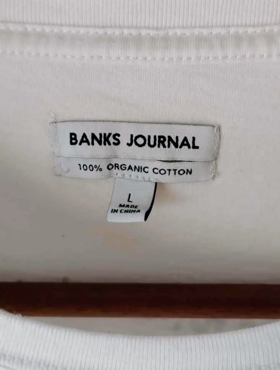 Remera Banks journal - imagen 3