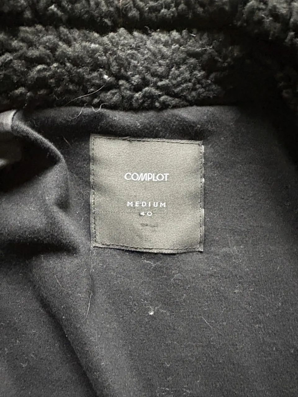 Campera Complot - Vista 3