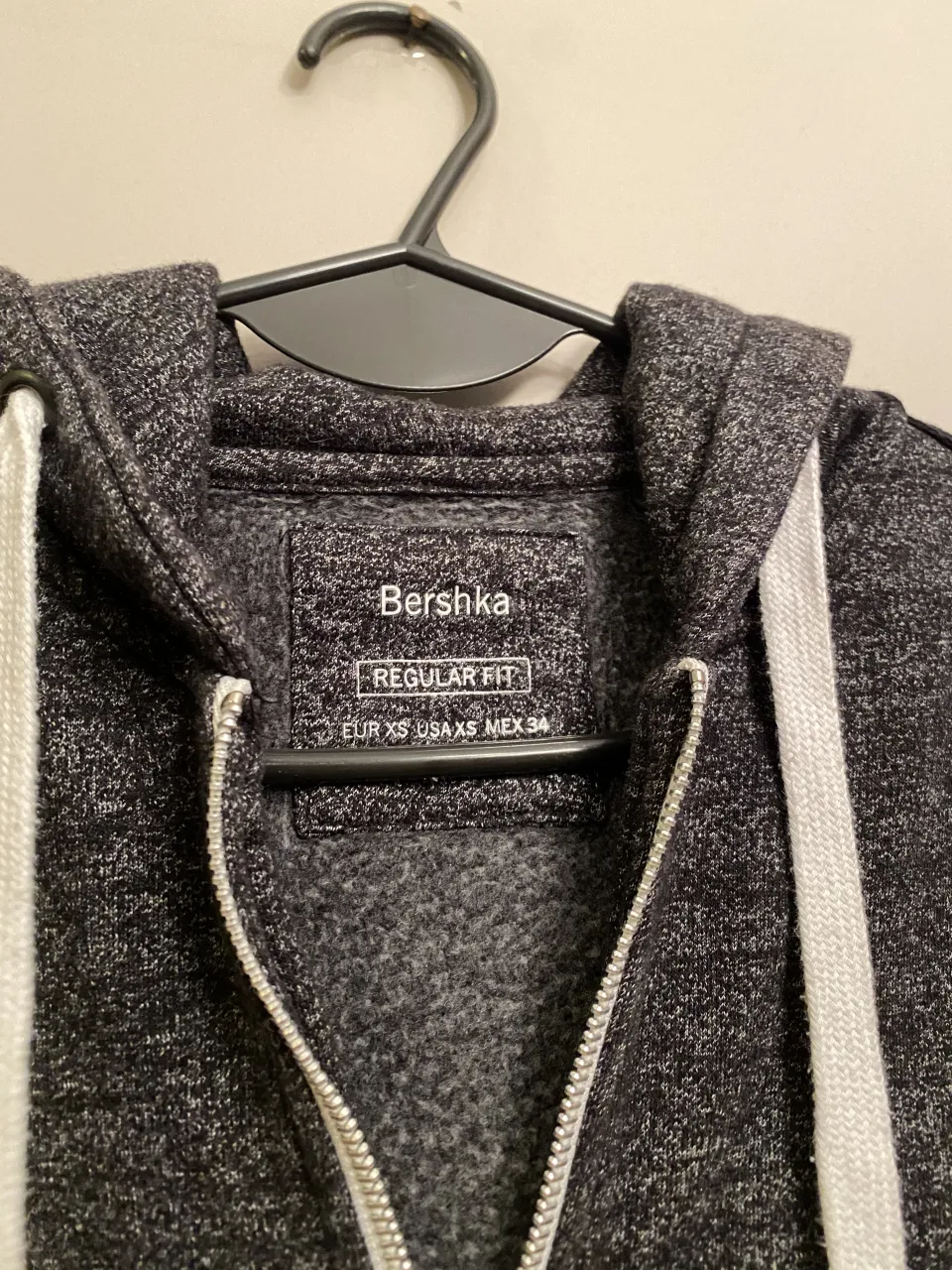 Buzo Bershka - imagen 2