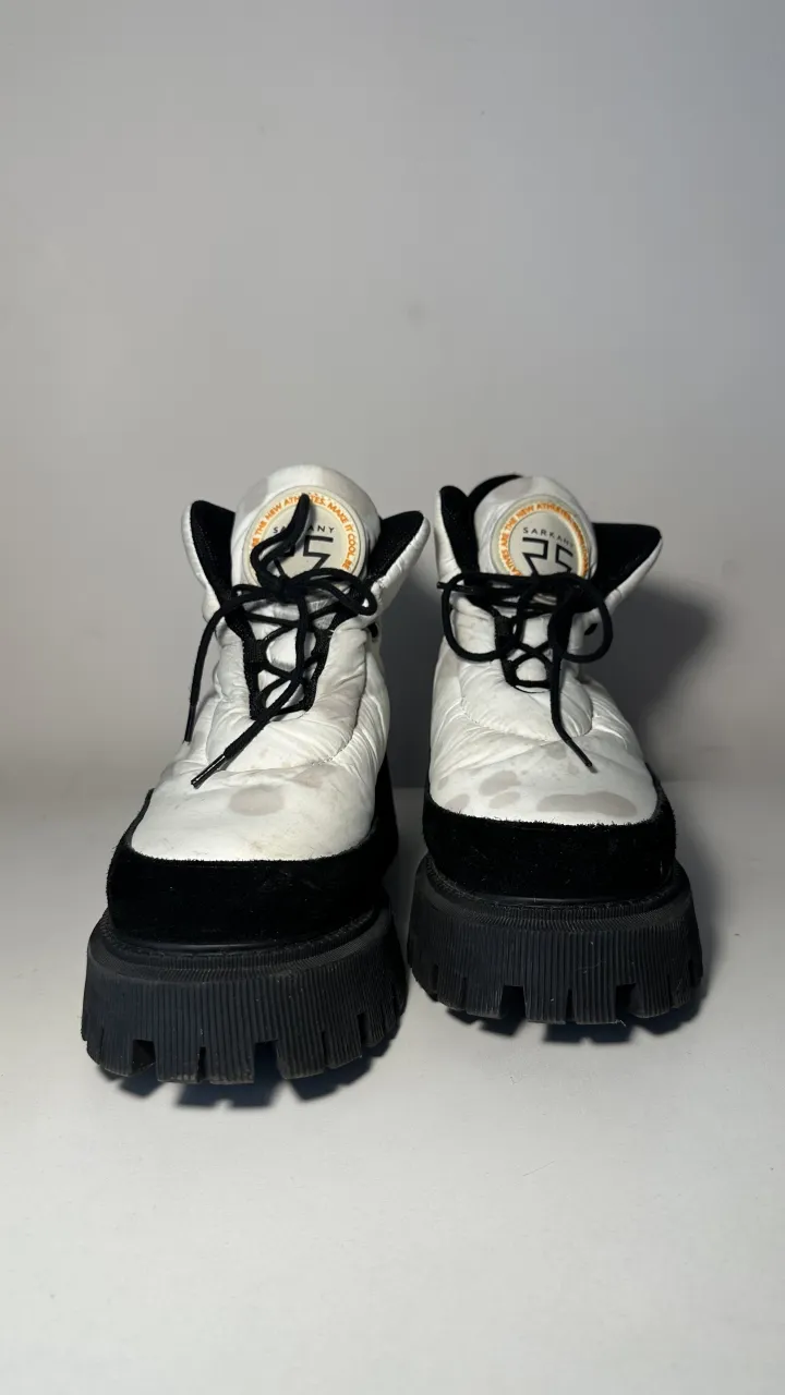 Borcegos Ricky Sarkany - imagen 2