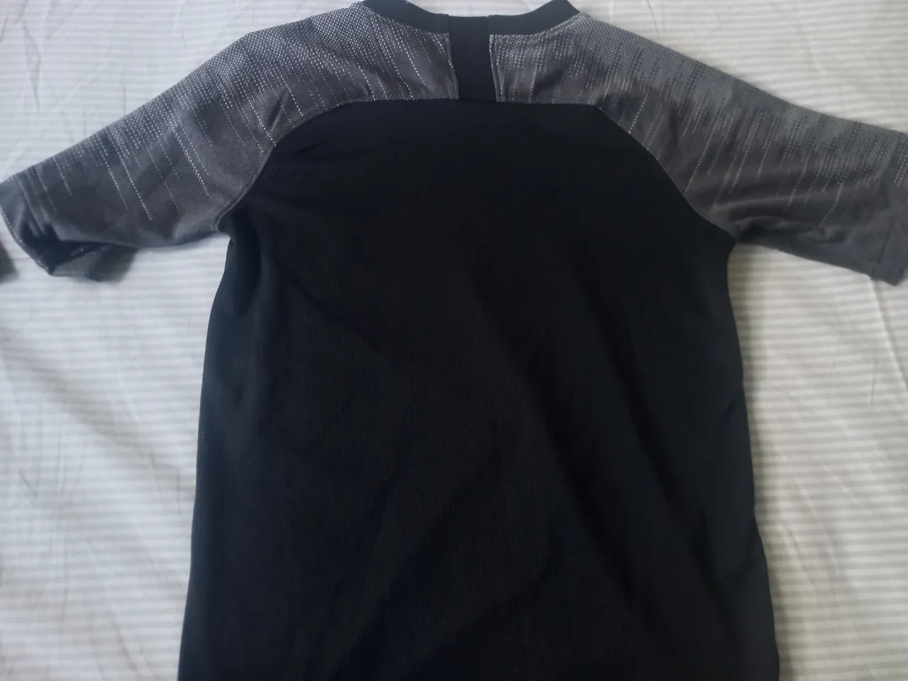 Ropa deportiva Nike - imagen 3