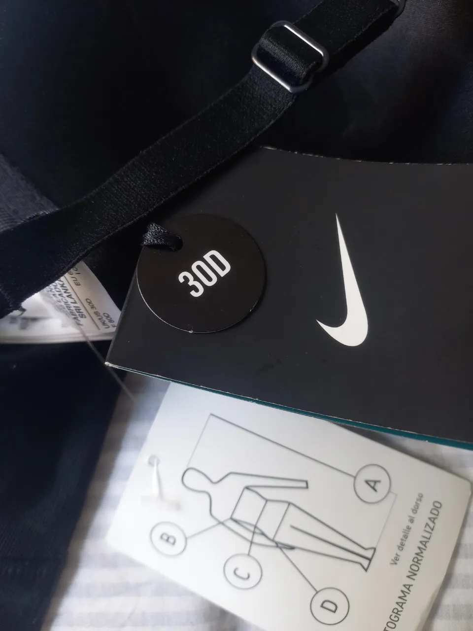 Corpiño deportivo Nike - imagen 3