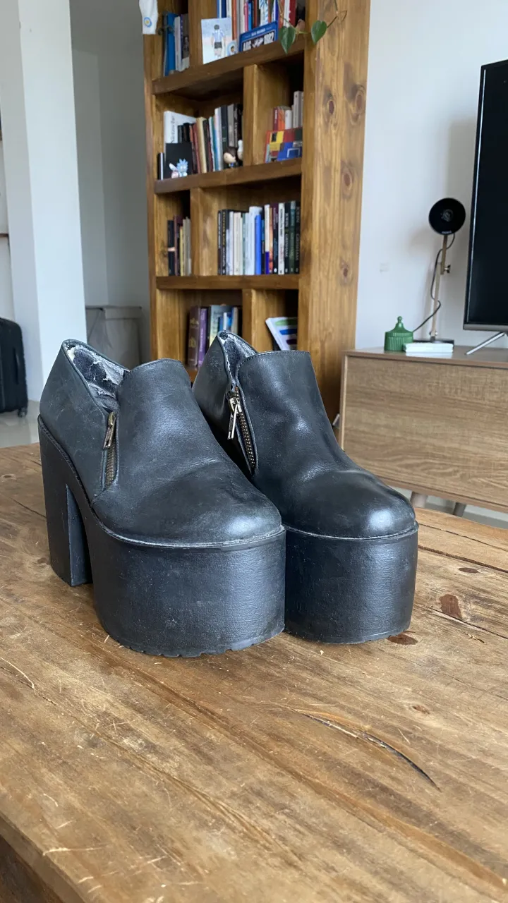 Botas A ≠ - imagen 1