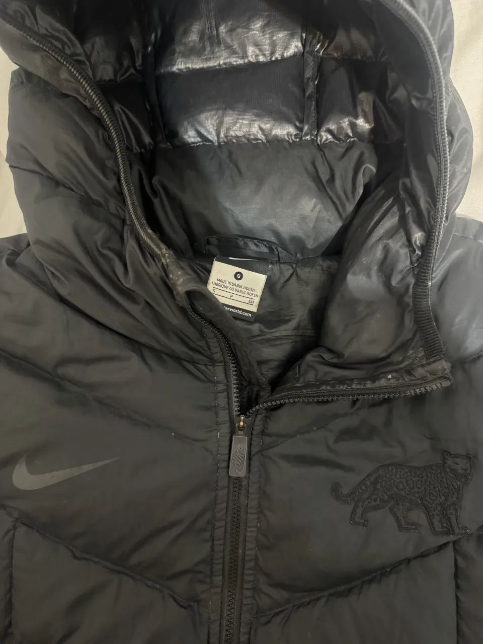 Campera Nike - Vista 3