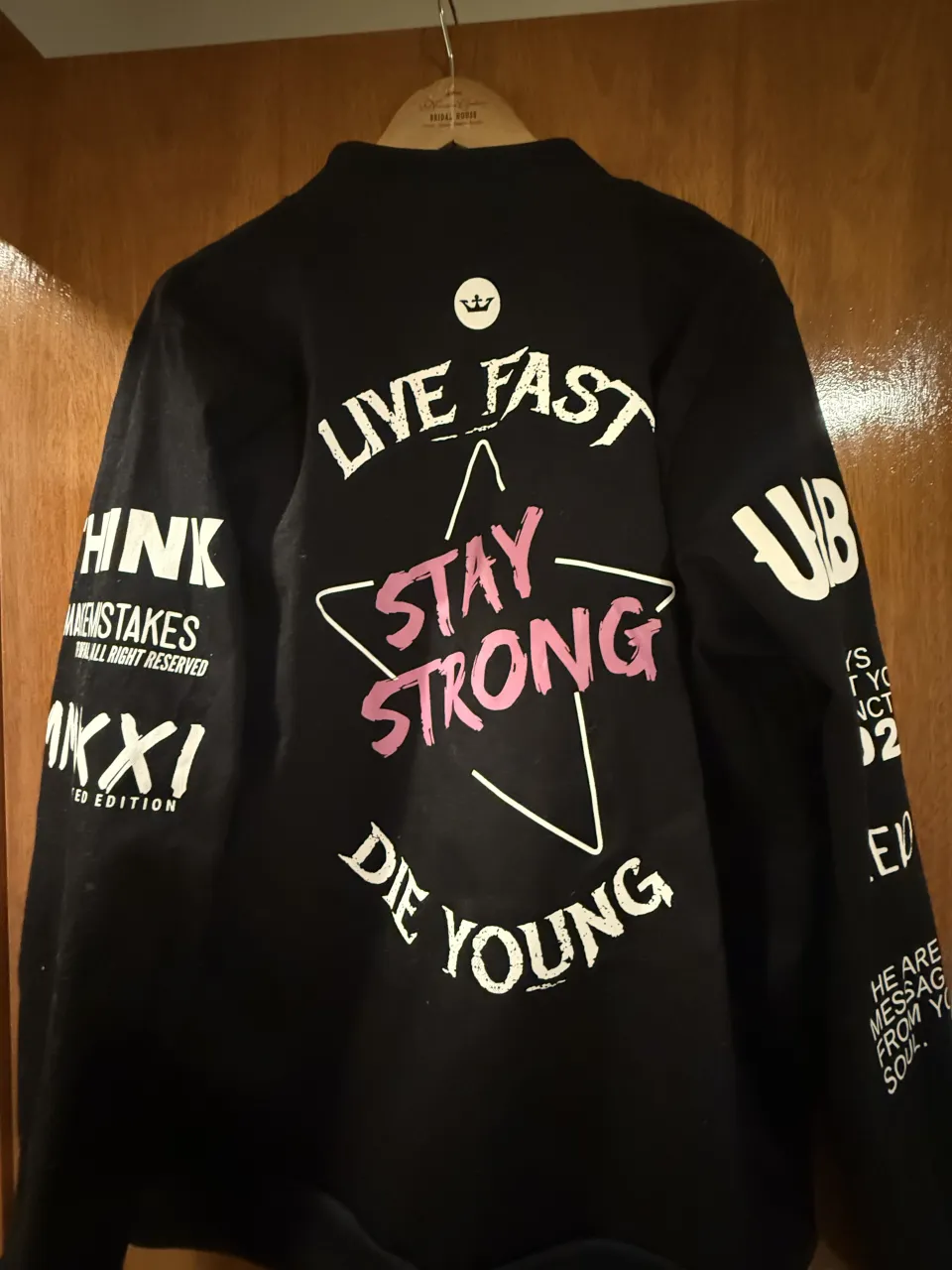 Campera Tf.oficialok - Vista 3