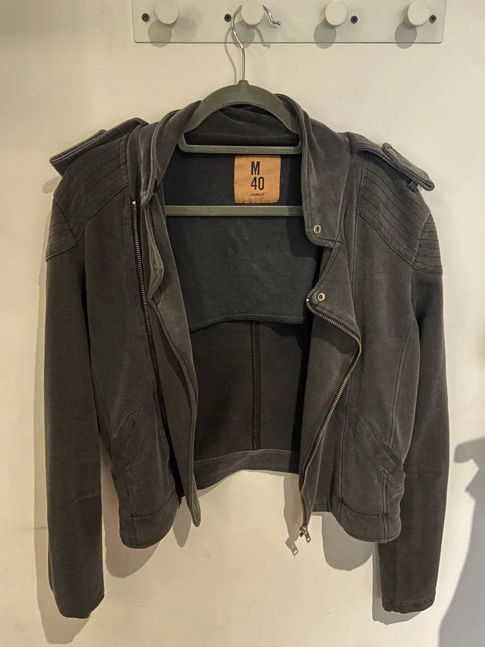 Campera Complot - imagen 2
