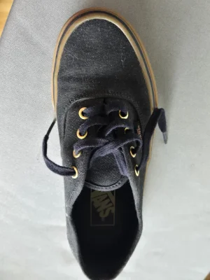 Vans · Talle AR 36