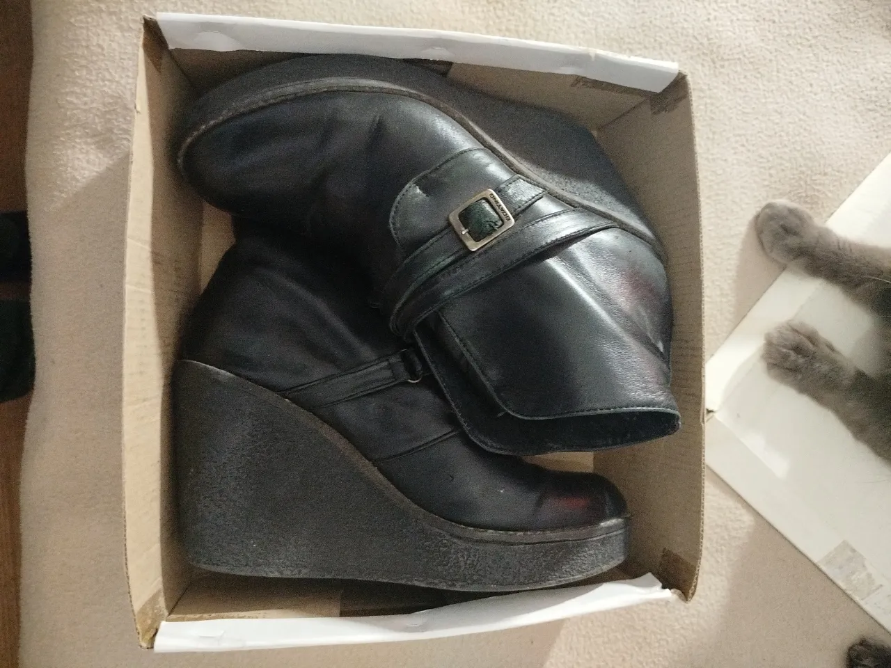 Botines A ≠ - imagen 1