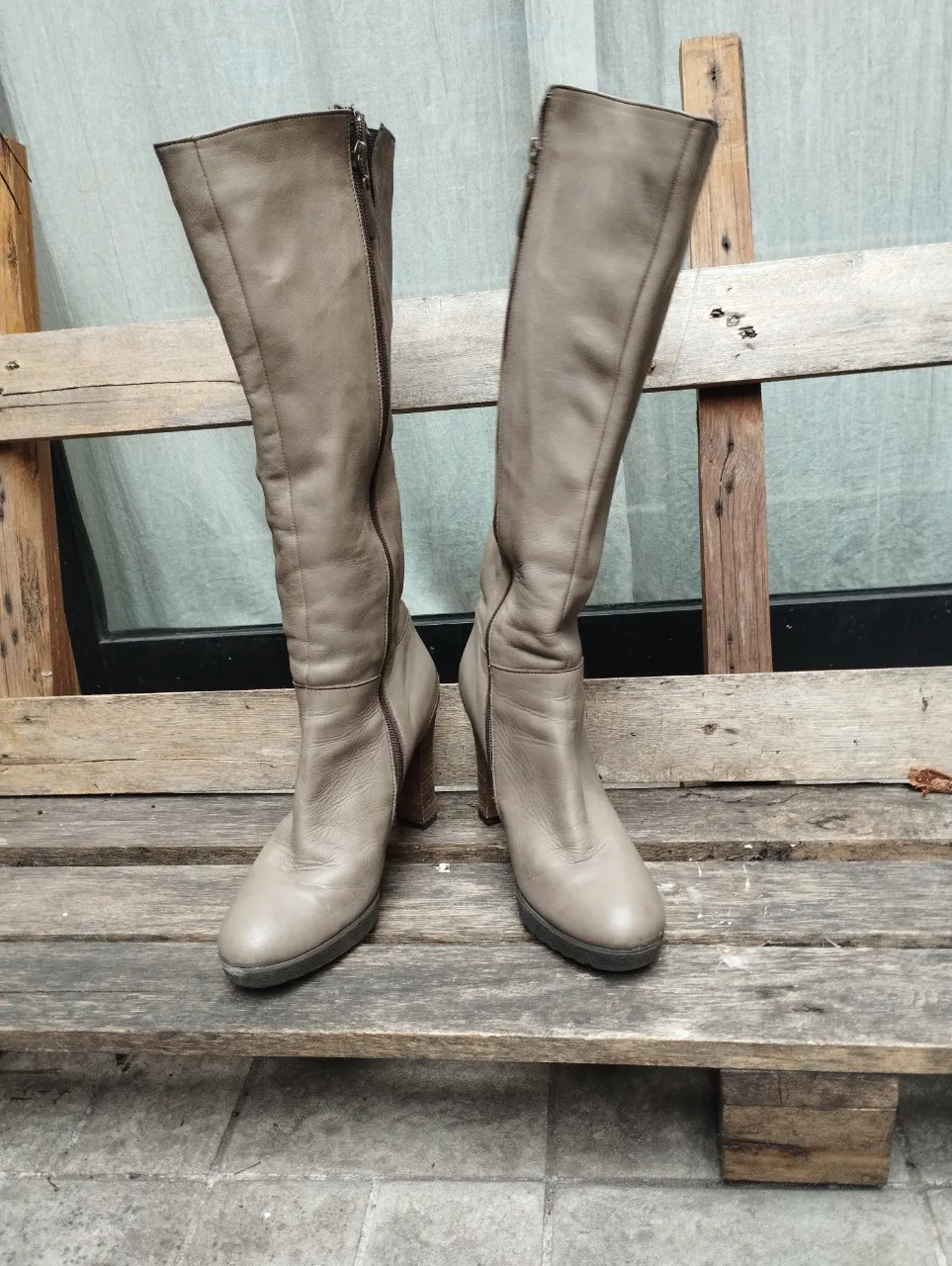 Botas A ≠