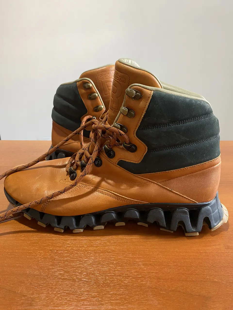 Botas Reebok - Vista 2