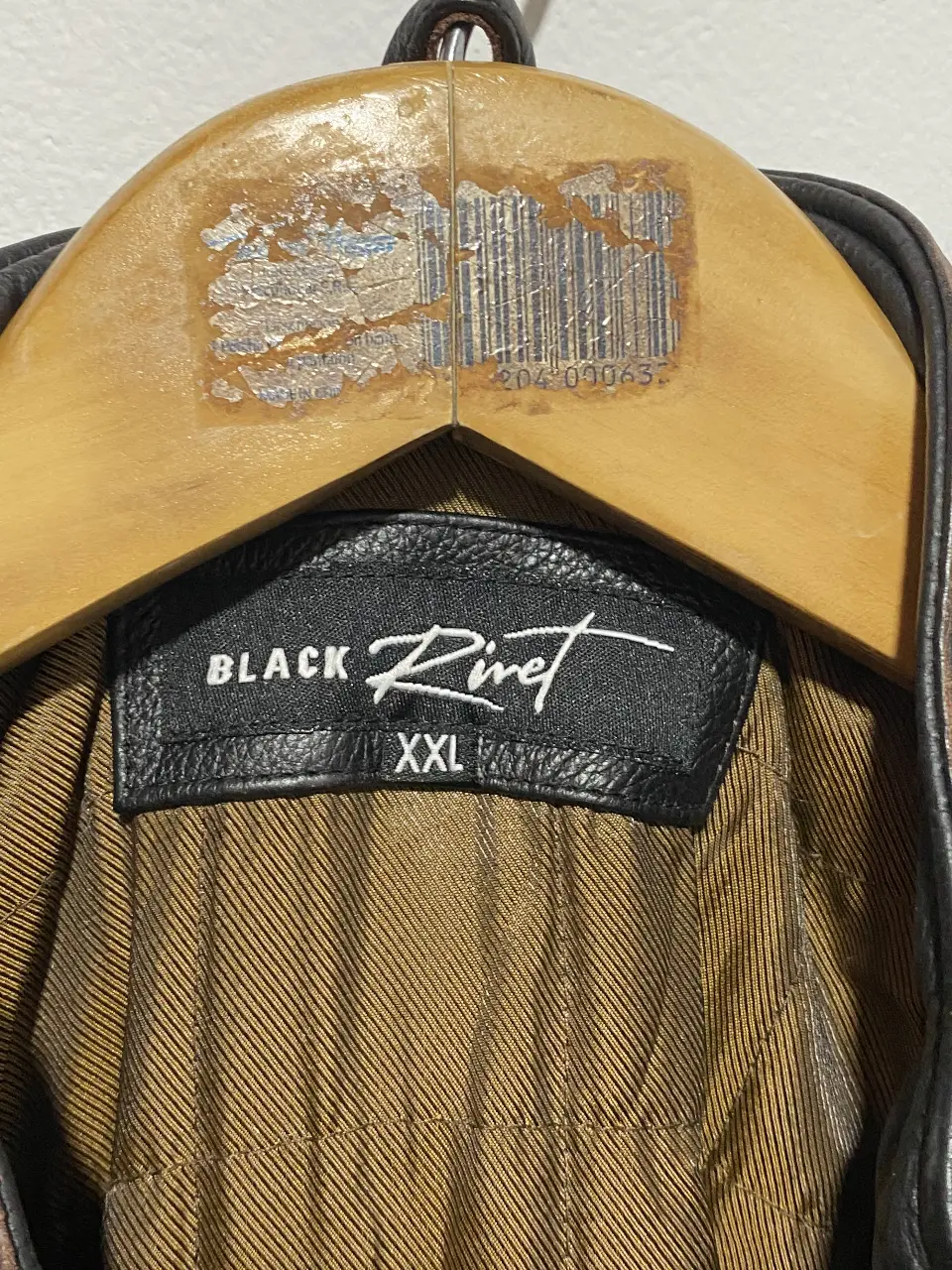 Campera Black Rimet - imagen 3