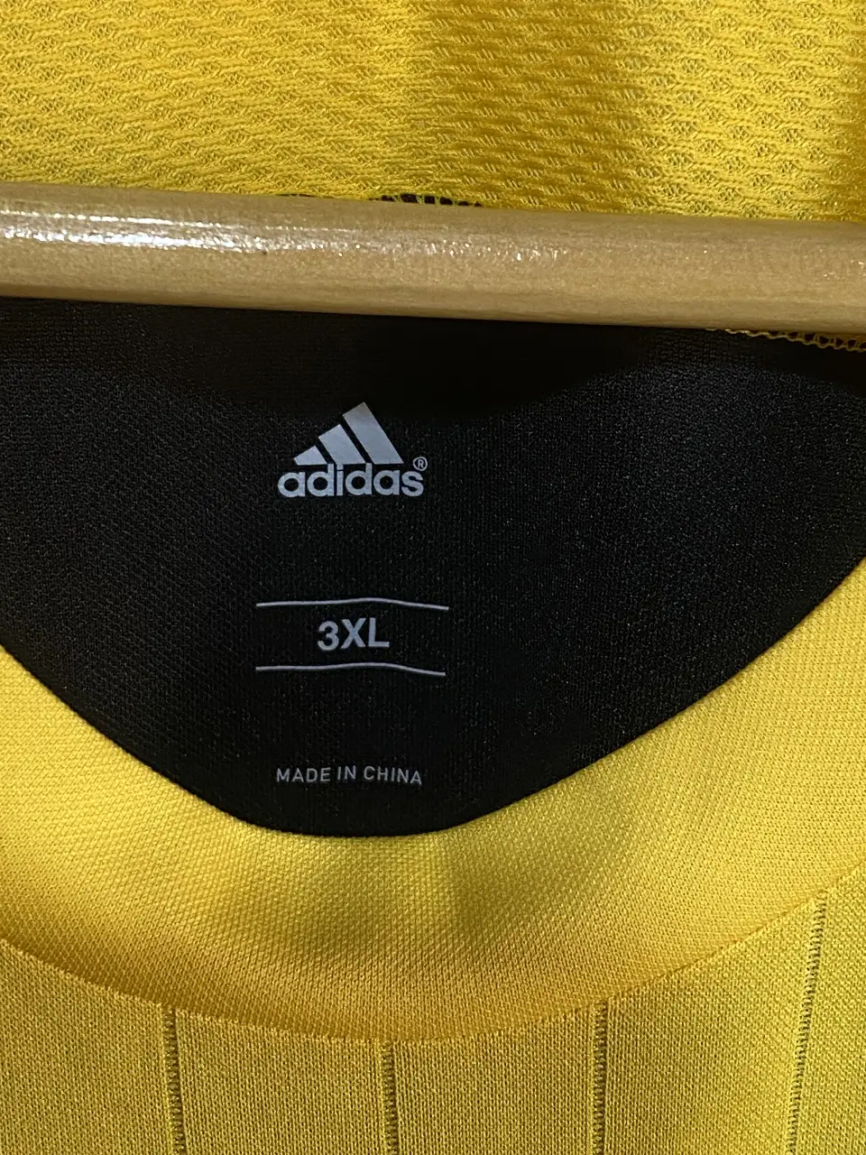 Camiseta adidas - Vista 3